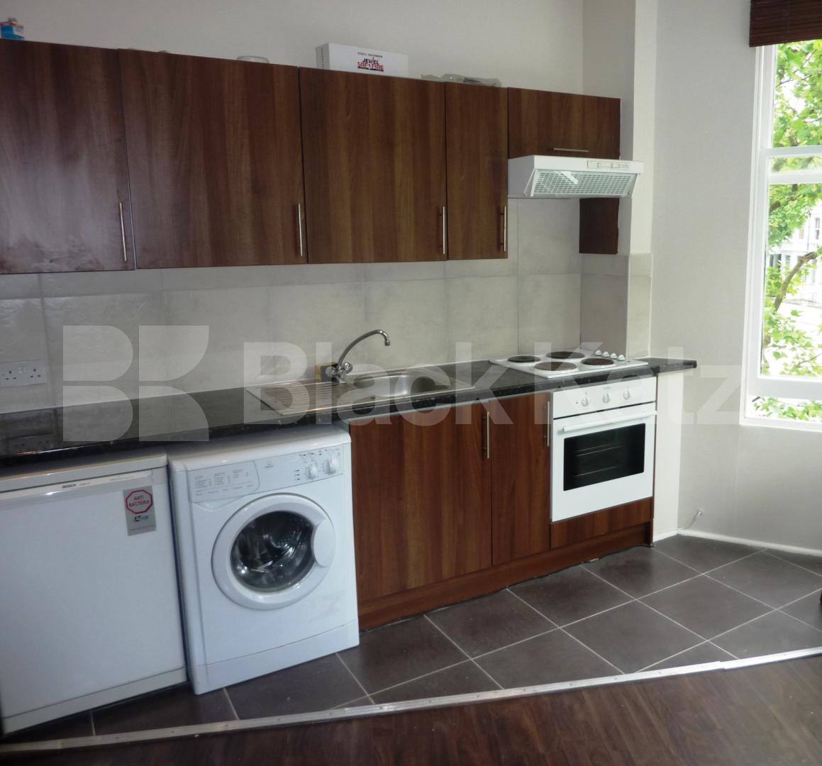 			NEW INSTRUCTION!, Studio Apartment, 1 bath, 1 reception Studio			 Sutherland Avenue, MAIDA VALE